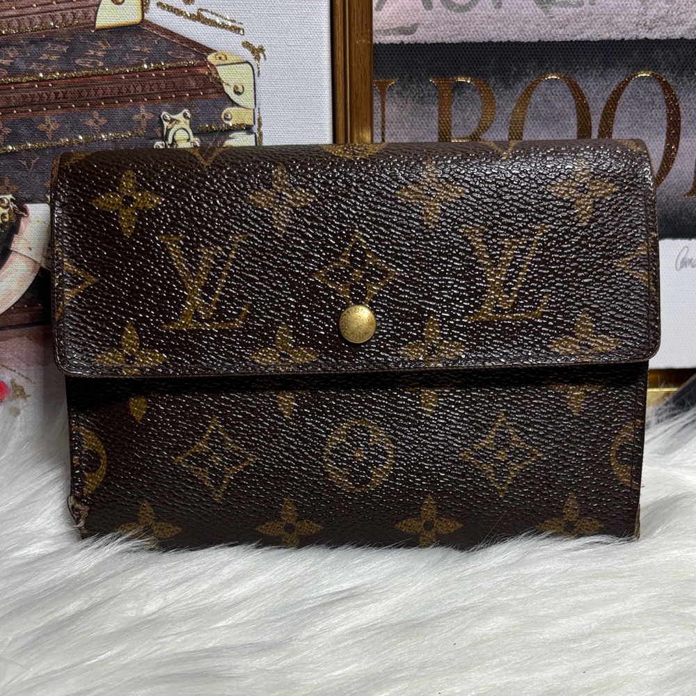 1997 Vintage Louis Vuitton wallet